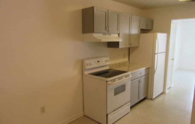 2 beds, 1 bath, 925 sqft, $1,150