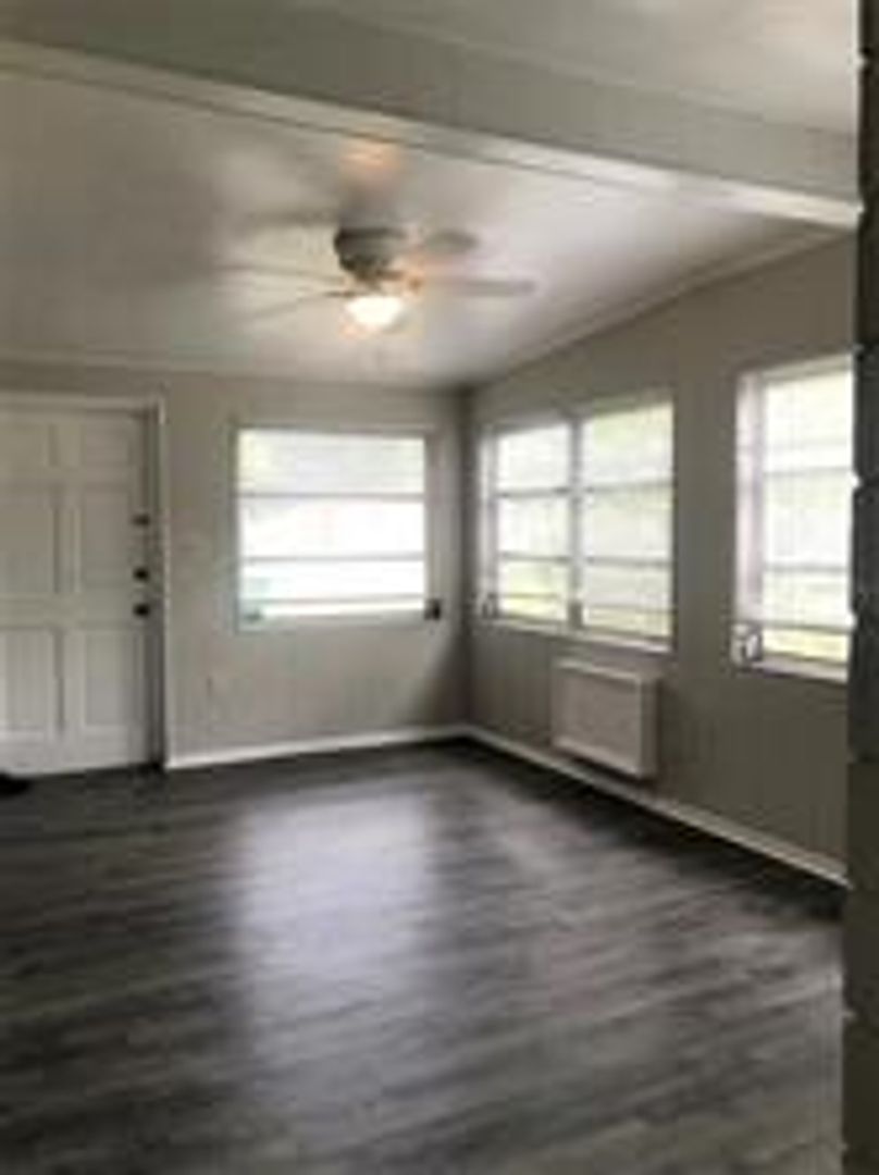 2 Bedroom / 1 Bath Lake Mary Home Available Now!