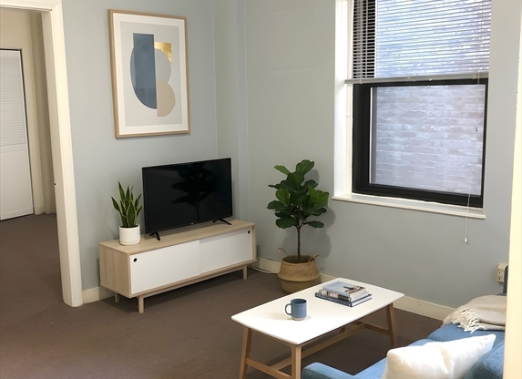 1 bed, 1 bath, 400 sqft, $2,600, Unit 304