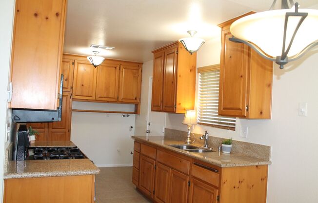 2 beds, 1 bath, $1,550