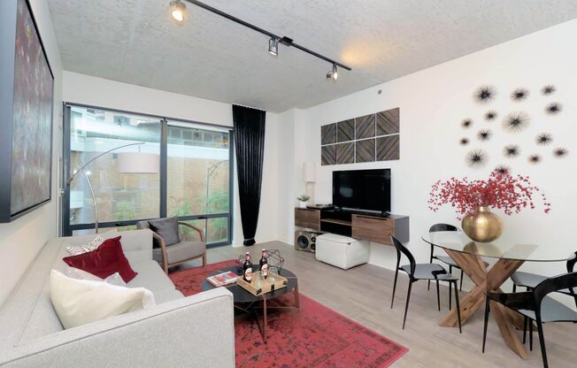 1 bed, 1 bath, 738 sqft, $2,725, Unit 503