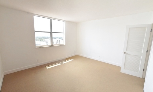 1 bed, 1 bath, 900 sqft, $2,450, Unit PH109