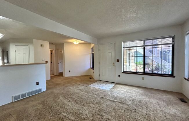 2 Bedroom Condo with Attached Garage in Gunbarrel