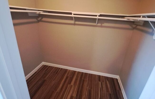 1 bed, 1 bath, 760 sqft, $1,127, Unit 1025