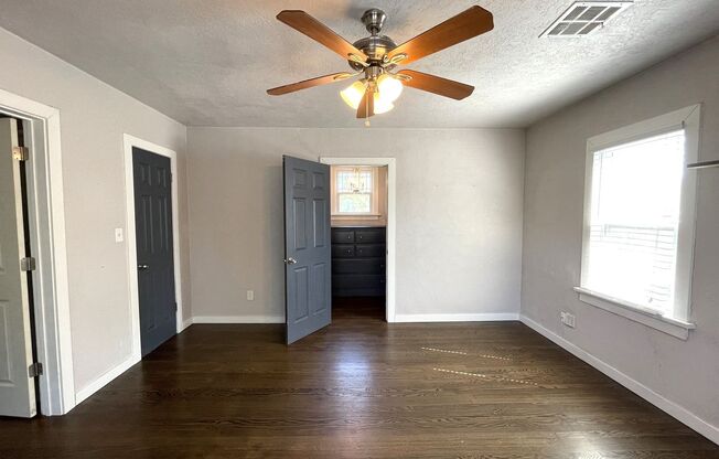 2 beds, 1 bath, $1,400