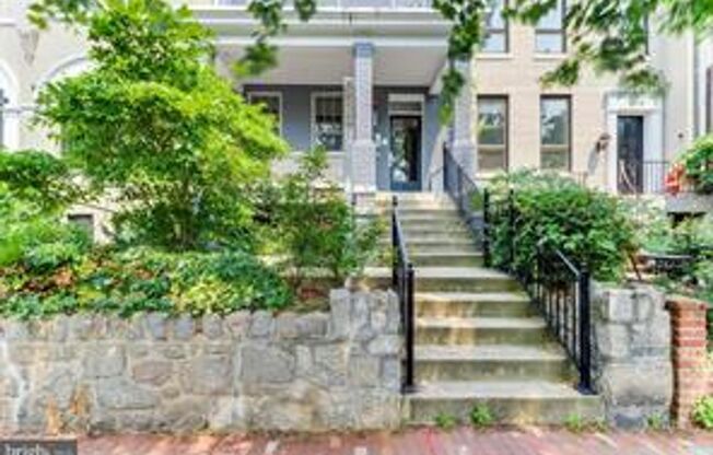 1321 21 ST NW