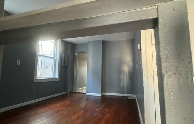 2 beds, 1 bath, $1,200, Unit 5 S. 5th St. A