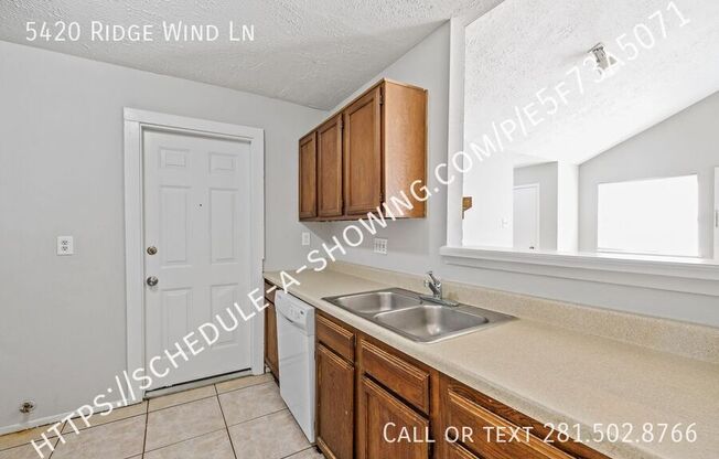 5420 RDG WIND LN