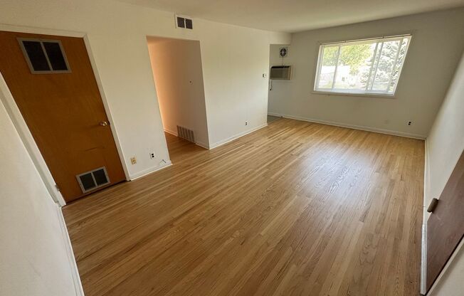 Lansing St 1709