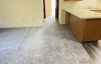 2 beds, 1 bath, 850 sqft, $879.99, Unit 911-L102