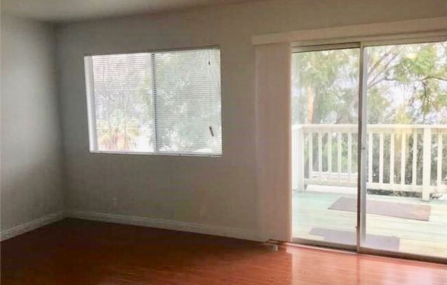 2 beds, 1 bath, $2,000