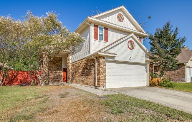 Open Concept Living 3BD/2.5BA in Mesquite!