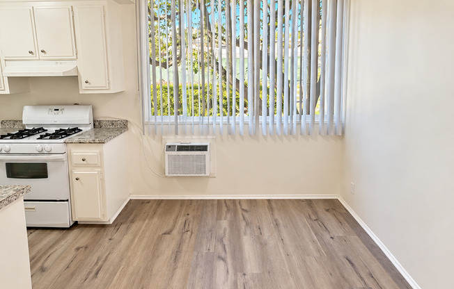 2 beds, 2 baths, 1,100 sqft, $2,450, Unit 1