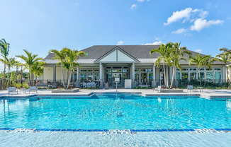 the pool at the resort at longboat key club