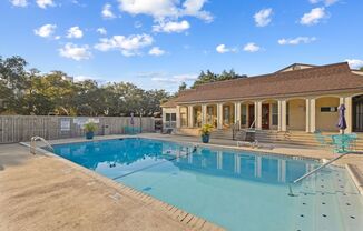 Charming 3rd-floor 2-bed condo