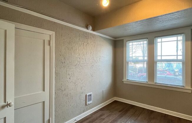 2 beds, 1 bath, $1,645, Unit 001