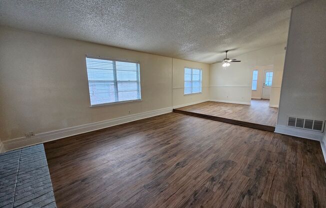 3 bedroom, 2 bathroom in Arlingtion ISD