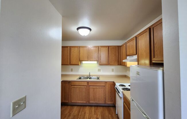 1 bed, 1 bath, 700 sqft, $1,150, Unit 8