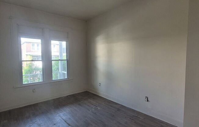 150 / 152 Comrie Ave