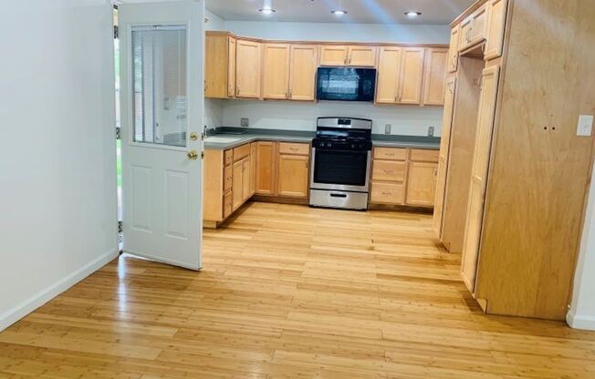 3201 Earnest Ct. -House