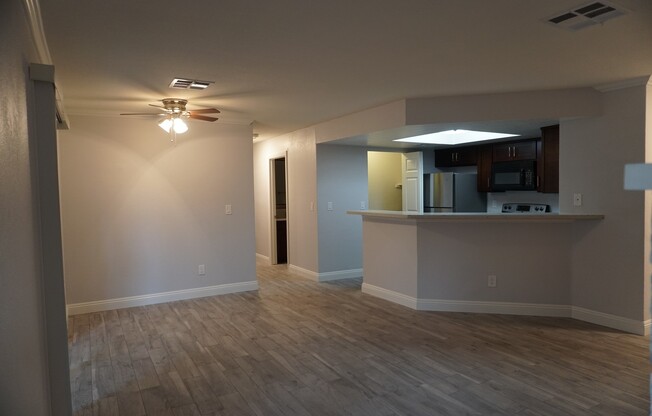 2 beds, 2 baths, $1,495, Unit Parcel #:  138-32-819-223