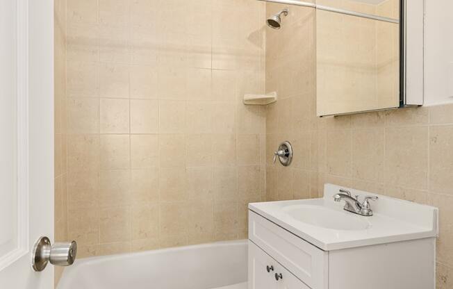 Studio, 1 bath, $3,625, Unit 3F