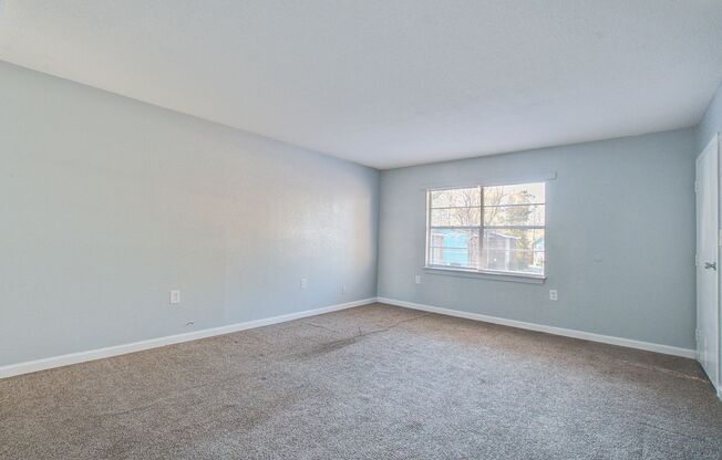 1 bed, 1 bath, 613 sqft, $850, Unit F2