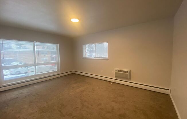 3 beds, 2 baths, 1,324 sqft, $1,450, Unit P02