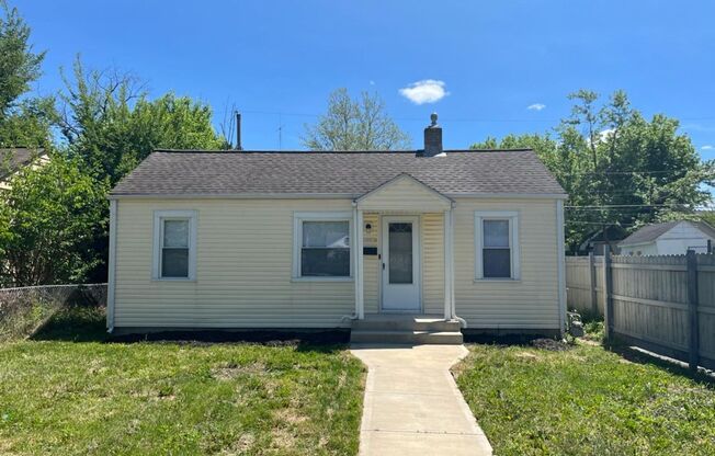 2 bedroom 1 bathroom ranch on Columbus' North Side has been renovated and now ready for lease!