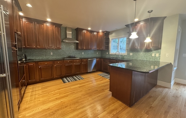 44 ROCKRIDGE RD
