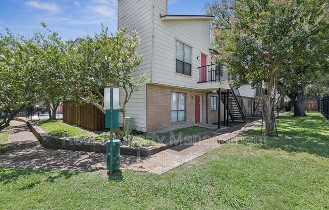 6646 E Lovers Lane