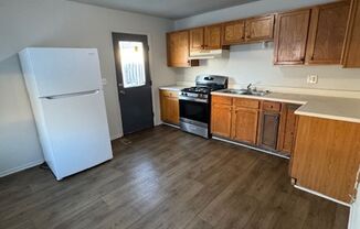 3 beds, 1 bath, $845