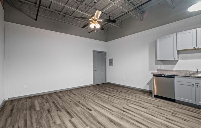 1 bed, 1 bath, 515 sqft, $950, Unit 228
