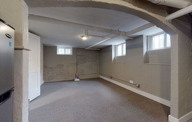 Studio, 1 bath, 290 sqft, $1,150, Unit B-1