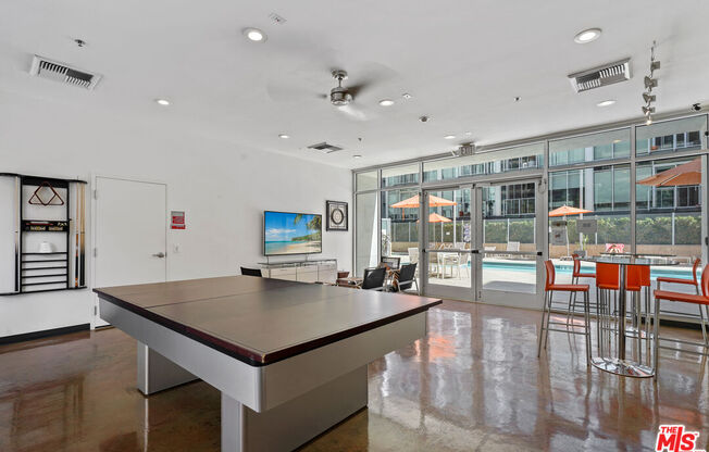 1 bed, 1 bath, 820 sqft, $2,950, Unit 731