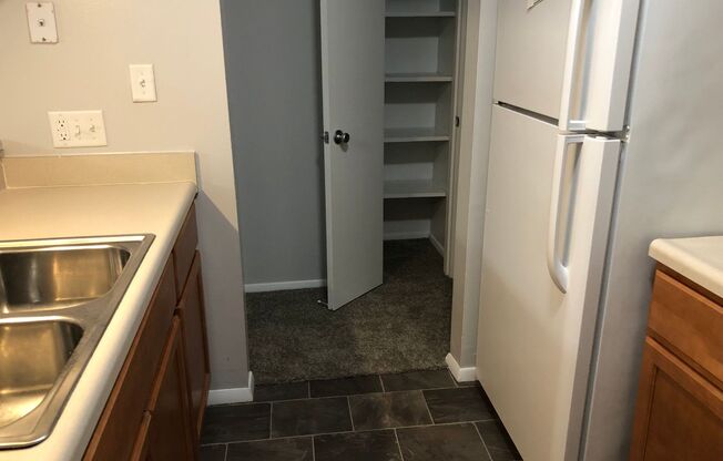 2 beds, 2 baths, 1,042 sqft, $1,249, Unit 5716D