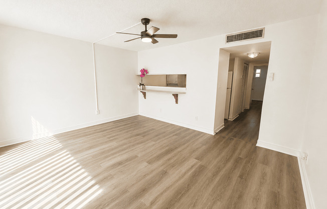 Welcome to Tampa Racquet Club – Where Comfort Meets Convenience!