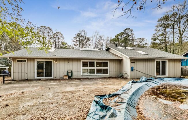Single Story Contemporary Ranch off Pleasantdale