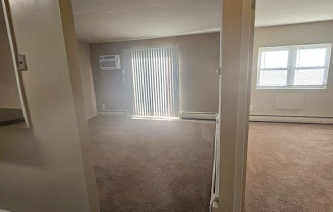 1 bed, 1 bath, 550 sqft, $1,250, Unit B307