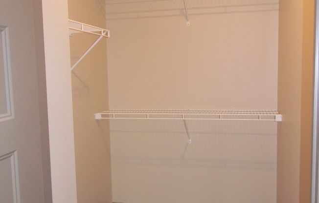 2 beds, 2 baths, 1,052 sqft, $1,045, Unit 72