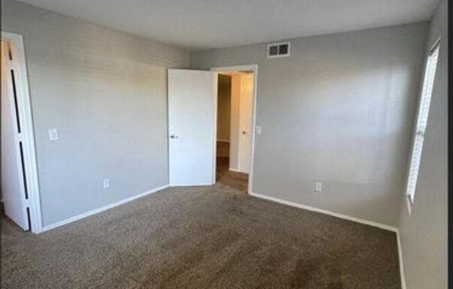 2 beds, 2 baths, $1,900, Unit #112