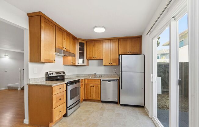 Poplar Plaza Apartments