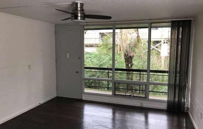 1 bed, 1 bath, 518 sqft, $1,355, Unit 204