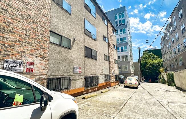1 bed, 1 bath, 456 sqft, $1,895, Unit 402