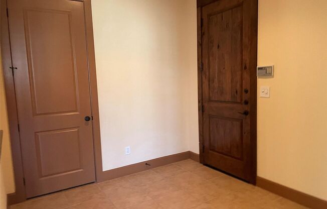 2 beds, 2.5 baths, $2,900, Unit # 401