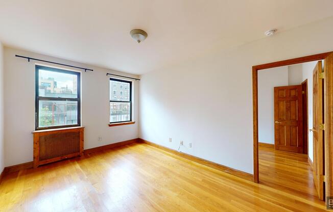 314 W 104 ST