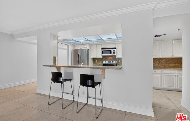 3 beds, 4 baths, 2,426 sqft, $6,995, Unit 309