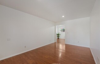 22521 VICTORY BLVD
