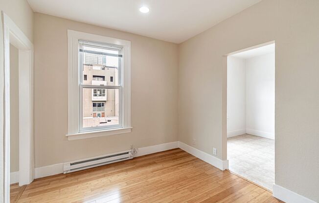 435 Hayes Street Apartments*