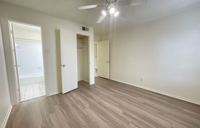 2 beds, 2 baths, 900 sqft, $1,099, Unit LAW7-201